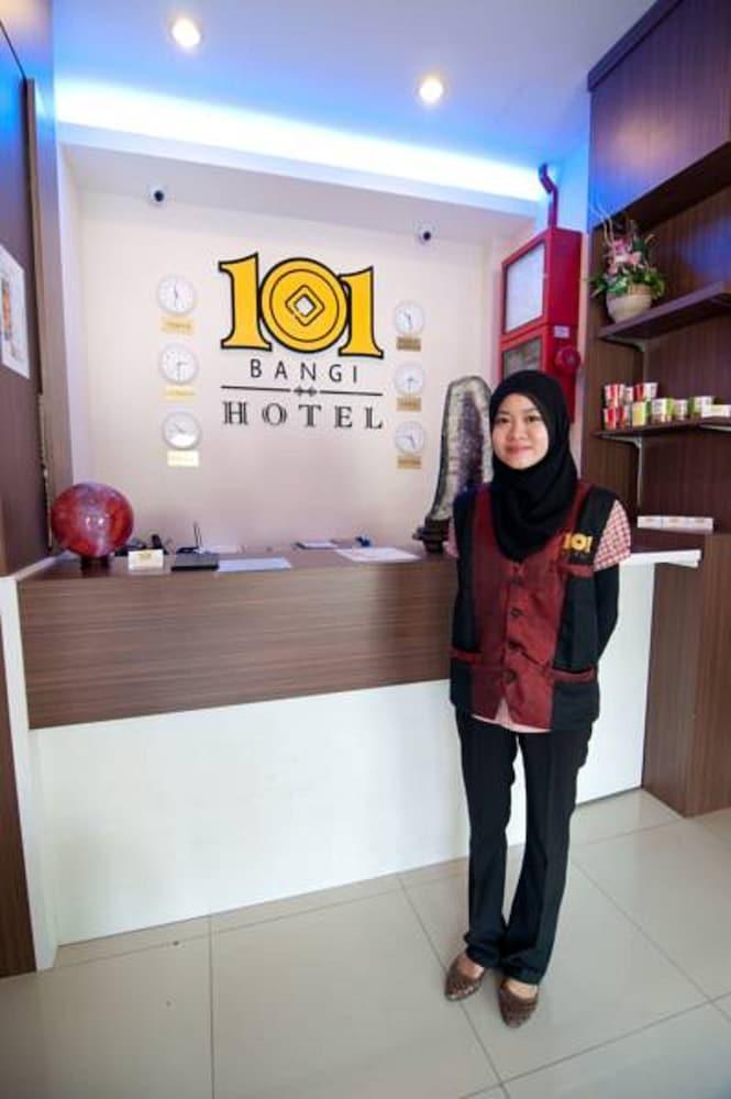 101 Hotel Банги Экстерьер фото